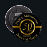 50e Golden Jubileum Design Button Flesopener<br><div class="desc">50th Jubileum Bottle Opener klaar voor u om te personaliseren. Dit ontwerp kan gemakkelijk worden gewijzigd voor andere gelegenheden, zoals een verjaardag, reünie, pensioen, enz... door het gebruik van de bewerkingstool om de tekst / lettertype / grootte te wijzigen om aan uw behoefte te voldoen. ✔ Opmerking: niet alle sjablonen...</div>