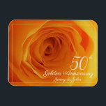 50e Golden Wedding Jubileum roos man/vrouw Magneet<br><div class="desc">Gepersonaliseerd 50e Golden Wedding Jubileum cadeau magneet. Ideaal voor een man en vrouw,  of moeder en vader die vijftig jaar huwelijk vieren. De namen op de magneet die door op de personalize knoop worden aangepast te klikken worden aangepast.</div>
