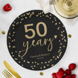 50e jaar bruiloft Jubileum zwart en goud Papieren Bordje<br><div class="desc">Vier uw huwelijksgelofte in stijl met ons elegante kalligrafie papier bord. Ze kunnen worden gepersonaliseerd met uw gegevens en aangepast aan elke kleur.</div>