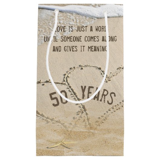 50e Jubileum Beach Hearts and Starfish Klein Cadeauzakje (Voorkant)