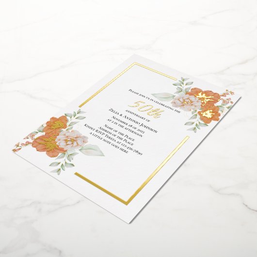 50e Jubileum Floral Wreath Folie Uitnodiging (Gedraaid)