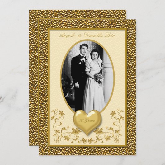 50e Jubileum met Gold Heart-uitnodiging Kaart (Voorkant / Achterkant)