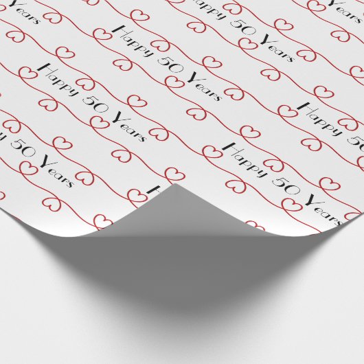50e Jubileum rode harten op wit Cadeaupapier (Hoek)