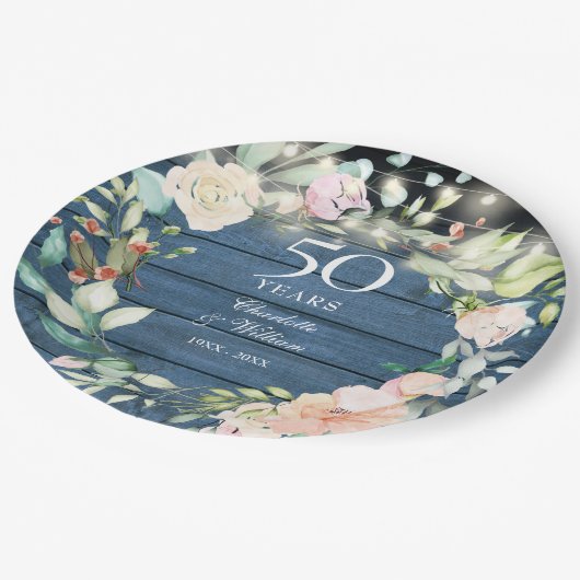 50e Jubileum Rustic Wood String Lights Floral Papieren Bordje (Gekanteld)