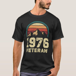 50e Verjaardag 1976 Retro Bergen Zonneschijn Vinta T-shirt