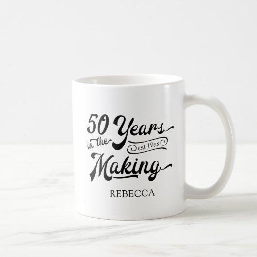 50e verjaardag 50 JAAR IN DE MAAK Gepersonaliseerd Koffiemok (Rechts)
