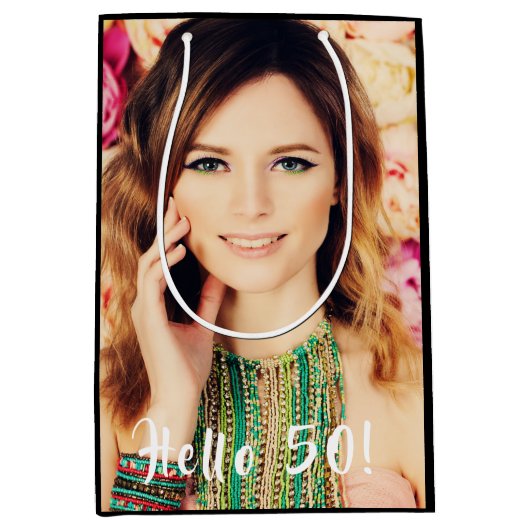 50e verjaardag aangepaste foto hallo 50 50 medium cadeauzakje (Voorkant)
