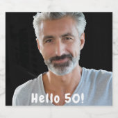 50e verjaardag aangepaste foto hallo 50 jongens ma sparkling wijnetiket (Enkel label)