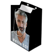 50e verjaardag aangepaste foto hallo 50 man man medium cadeauzakje (Voorkant Gekanteld)