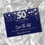 50e verjaardag : blauwe zilversterren op de datum aankondigingskaart<br><div class="desc">Een meisje en trendy sparen de kaart van de Datum voor een 50e verjaardagsfeestje. Een blauwe achtergrond voor de marine. Gedrooid met faux zilveren sterren. De tekst: Sparen de Datum wordt geschreven met een groot trendy hand lettered stijlmanuscript. Nummer 50 wordt geschreven met een ballonstijllettertype.</div>