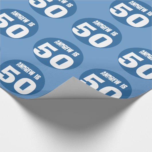 50e verjaardag Eigen naam en kleur BLUE 2 Cadeaupapier (Hoek)