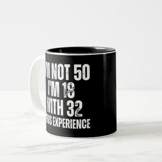 50e verjaardag Funny Tweekleurige Koffiemok (Voorkant links)