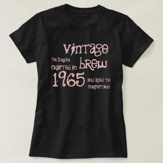 50e verjaardag Gift 1965 Brew Navy Pink 2 T-shirt (Design voorkant)