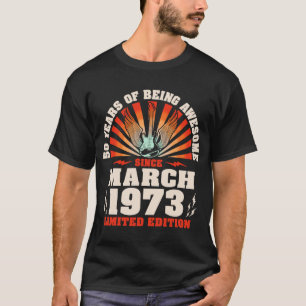 50e verjaardag gitarist Music Geboren in maart T-shirt
