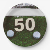 50e verjaardag Golfer met golfbal op groen Papieren Bordje (Voorkant)
