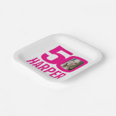 50e verjaardag helderroze wit 50 aangepaste foto papieren bordje (Gebogen)