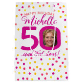 50e verjaardag kleurrijke roze gele confetti foto medium cadeauzakje (Achterkant)