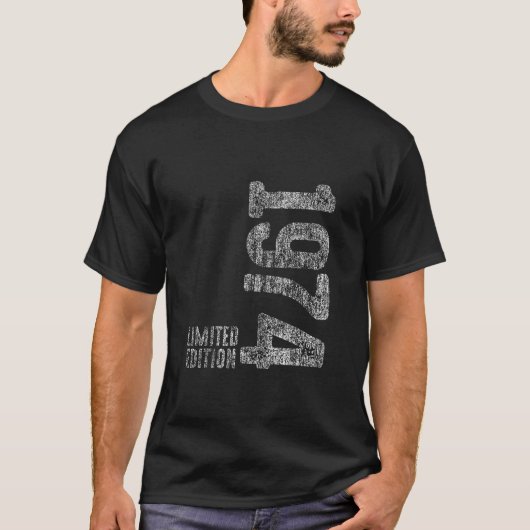 50e Verjaardag Man Vrouw 50 Jaar 1974 Decoratief F T-shirt (Voorkant)