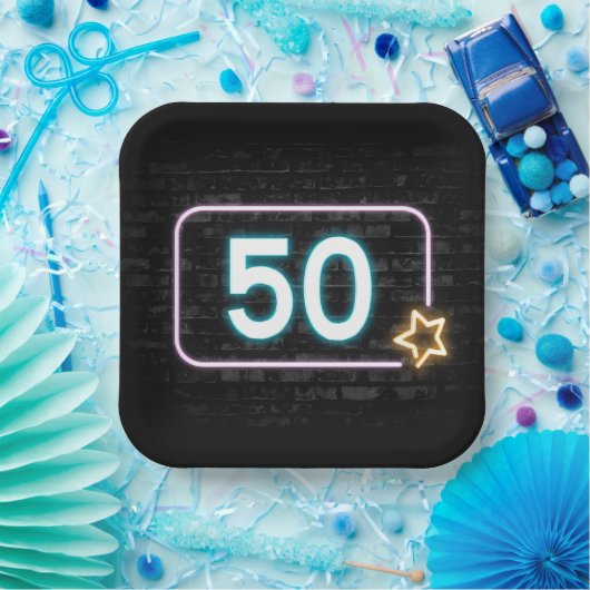 50e verjaardag Neon Sign On Brick Papieren Bordje (Feest)