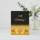 50e verjaardag op zwarte pagina met gouden booguit briefkaart (Staand voorkant)