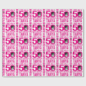 50e verjaardag roze blik 50 douanefoto en naam cadeaupapier (Vlak)