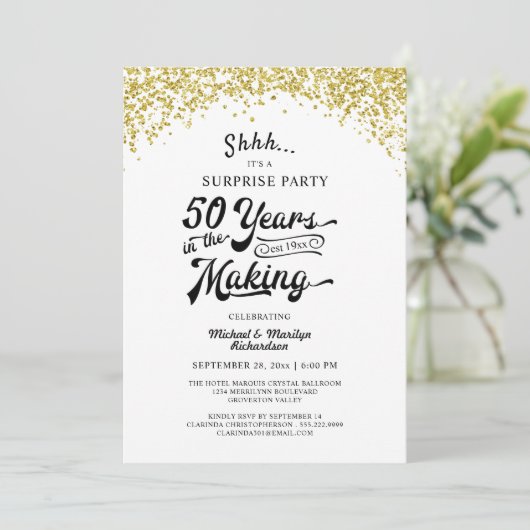 50e verjaardag Surprise Party Gouden Confetti Kaart (Staand voorkant)