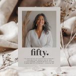 50e verjaardag van Heart Square Kaart<br><div class="desc">Vier je fantastische 50e in stijl met deze moderne verjaardagsuitnodiging! Met een aanpasbare ruimte voor uw eigen foto en het woord "vijftig" geaccentueerd met een delicaat hartje, straalt dit ontwerp elegantie en charme uit. Het is perfect voor het benadrukken van dit mijlpaal moment en feest. Zet de toon voor een...</div>