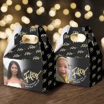 50e verjaardag Vijftig script gouden zwarte foto Bedankdoosjes<br><div class="desc">Vijftig gouden script effect tweezijdige foto partij voorkeur dozen. Personaliseer deze 50e verjaardag script foto gunst box met uw eigen verjaardag meisjes naam en twee foto's van uw verjaardag meisje of jongen een aan elke kant. Andere jaren en bijpassende items zijn beschikbaar en kunnen op verzoek worden aangemaakt. © Origineel...</div>