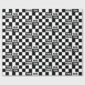 50e verjaardag zwart-wit gevierd patroon cadeaupapier (Vlak)