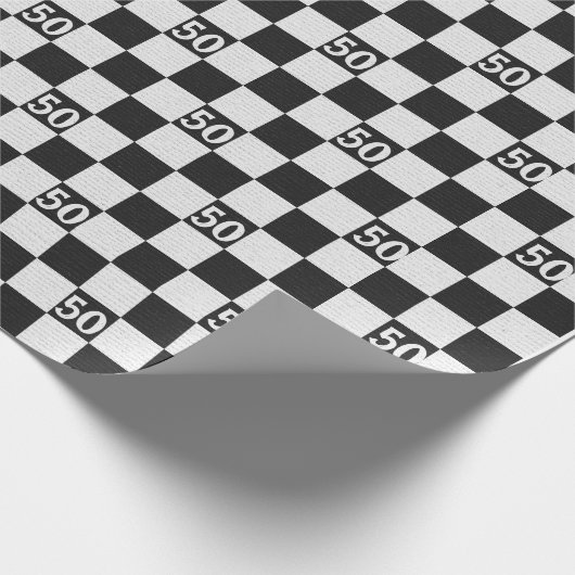 50e verjaardag zwarte en witte cheques cadeaupapier (Hoek)