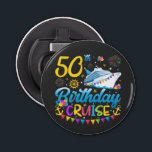 50e verjaardagscruise B-Day Party Button Button Flesopener<br><div class="desc">50th Birthday Cruise B-Day Party Grappig design Gift Button Bottle Opener Classic Collectie.</div>