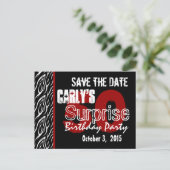 50e verrassing Save the Date Modern Zwart Wit Rood Aankondigingskaart (Staand voorkant)