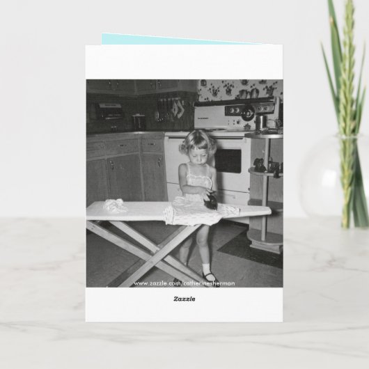  '50s Meisje Strijken Happy Birthday Kaart (Achterkant)