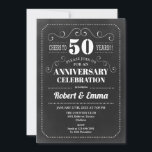 50ste bruiloft Jubileum Party - schoolbord Kaart<br><div class="desc">50th Wedding Jubileum Party Invitation Eenvoudig retro-stijlontwerp met krijtbordpatroon. Zwart-wit uitnodigingskaart. Perfect voor een elegant feest! Kan worden gepersonaliseerd naar elk jaar. Stuur me een bericht als je nog meer aanpassingen nodig hebt.</div>