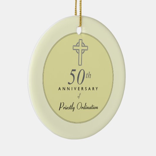 50ste Jubileum van de priester met ingegraveerd kr Keramisch Ornament (Rechts)