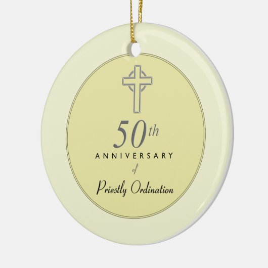 50ste Jubileum van de priester met ingegraveerd kr Keramisch Ornament (Links)