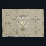 50ste Jubileum voor weddenschappen, diamanten, har Kussensloop<br><div class="desc">Op zoek naar de juiste hoesjes voor de 50ste trouwdag. Dan misschien een prachtig gekleurd hart,  3D metallic hartafwijkingen,  en een diamantafbeelding is het enige wat ze BEIDE kan geven!</div>