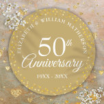 50ste Jubileum voor weddenschappen - Golden Love H Ronde Sticker<br><div class="desc">Ontworpen om te coördineren met ons 50e Jubileum Golden Hearts-collectie. Met een delicaat gouden hart. Pas je aan met je speciale 50 jaar gouden verjaardagsinformatie in het witte hoofdartikel. Ontworpen door: Thisnotme©</div>
