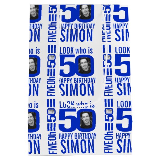 50ste verjaardag blauwe look 50 aangepaste foto na medium cadeauzakje (Achterkant)