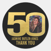 50ste verjaardagsfeest aangepaste foto gouden guns ronde sticker (Voorkant)