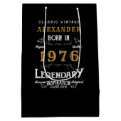50th Birthday 1976 Add Name Legend Black Gold Medium Cadeauzakje (Achterkant)