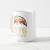 50th Birthday 1976 Retro Mountains Sunshine Vintag Koffiemok (Voorkant links)