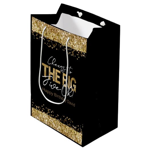50th Birthday Gold en Black Big Five-Oh Medium Cadeauzakje (Voorkant Gekanteld)