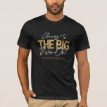 50th Birthday Gold en Black Big Five-Oh T-shirt<br><div class="desc">Elegant Faux Gold glitter met de scherpende confetti hoogtepunten op de boven- en ondergrens. Alle tekst kan worden aangepast en kan eenvoudig worden gewijzigd voor uw eigen wensen. Geweldig elegante sjabloon voor de 50ste verjaardag.</div>