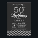 50th Birthday Invitation Black en Silver Glitter Kaart<br><div class="desc">50e verjaardag uitnodiging met Black en Silver Glitter Chevron. Chalkboard. Volwassen verjaardag. Man of vrouwen uitgenodigd. Voor verdere aanpassing,  te klikken gelieve de knoop "van de Aanpassing het"en ons ontwerphulpmiddel te gebruiken om deze sjabloon te wijzigen.</div>