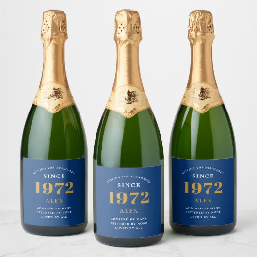 50th Birthday Name 1972 Blue Gold Elegant Chic Sparkling Wijnetiket (Flessen)
