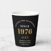 50th Birthday Name 1976 Black Gold Elegant Chic Papieren Bekers (Voorkant)