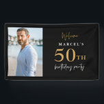 50th Birthday Party Foto Welkom Spandoek<br><div class="desc">Ideaal voor een viering van een 50e verjaardag - deze verjaardagsfeestbalk is voorzien van een grote foto en een zwart,  goud en wit design. Aanpassen met foto en jaar.</div>