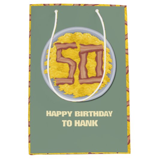 50th Birthday Party Mannen Funny Bacon Eggs Medium Cadeauzakje (Voorkant)