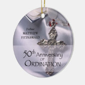 50th Custom Name Ordination Jubileum Chalice Keramisch Ornament (Links)